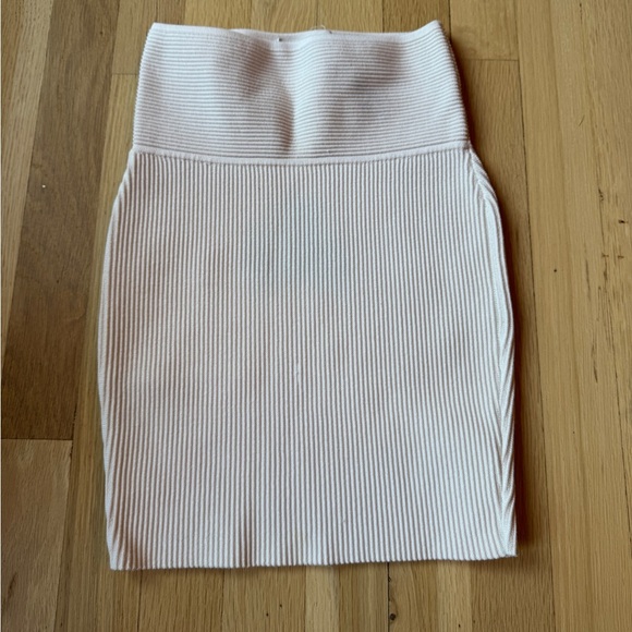 Aritzia Babaton White Ribbed Bodycon Skirt - Picture 1 of 3